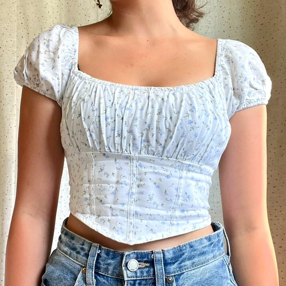 Hollister Co. Dainty White Floral Corset Top Puff Sleeves